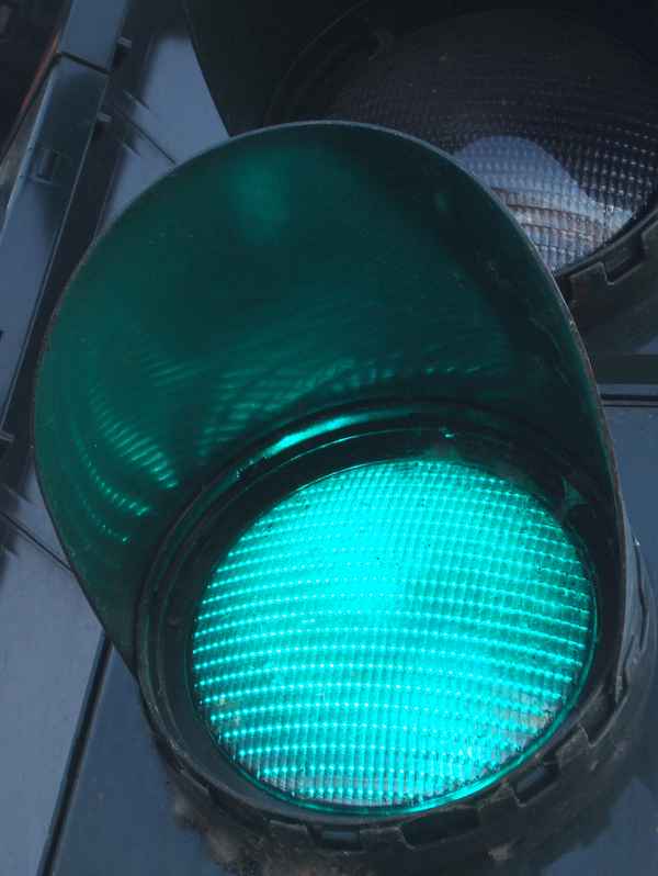 Grünes Licht an der Ampel