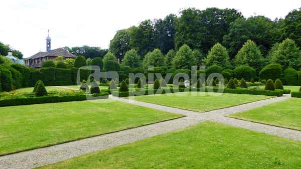 Schloß Clemenswerth - Kapuzinerkloster und Klosterpark
