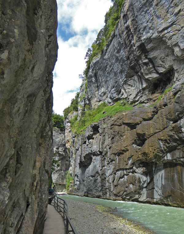 Schluchtwand bis 180 Meter hoch