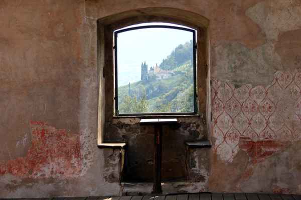 Blick durchs Burgfenster #2