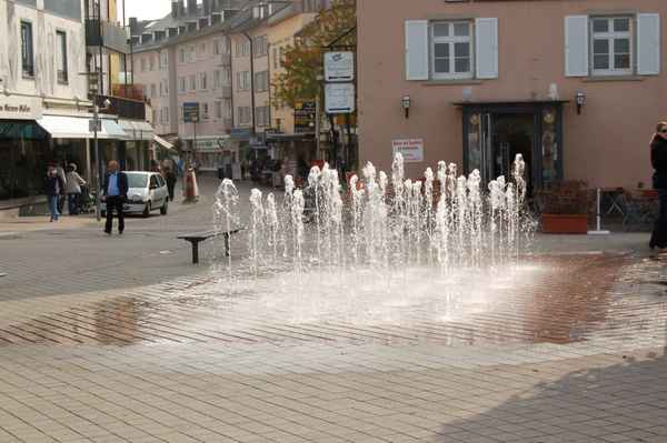 »Begehbarer« Brunnen