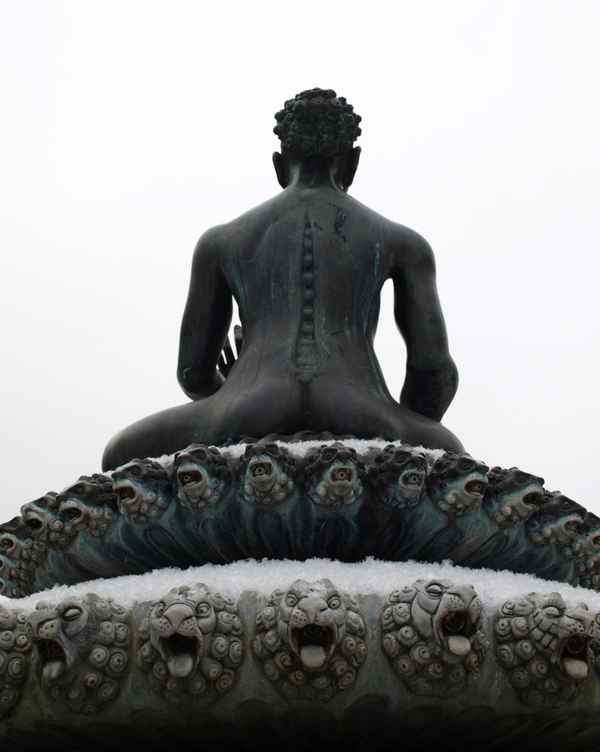 Meditieren im Schnee