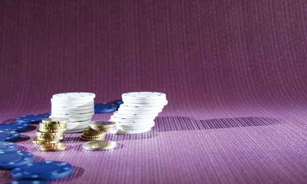 Geld und Spiel im Poker