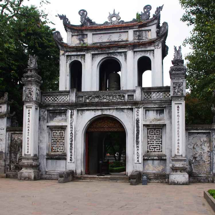 Van Mieu Tor