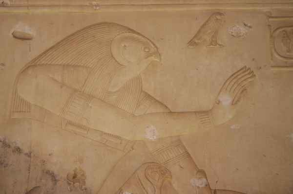 Horus an der Bahre des Osiris