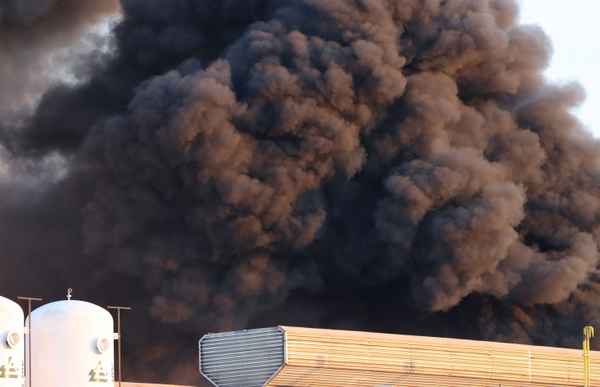 Brand in der Fabrik