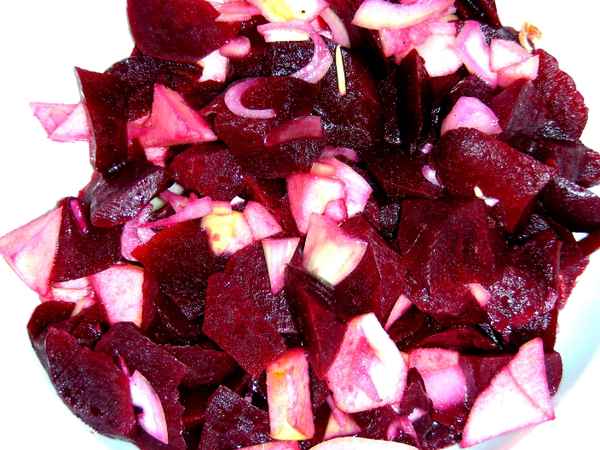 Weihnachtsessen rote Beete Salat