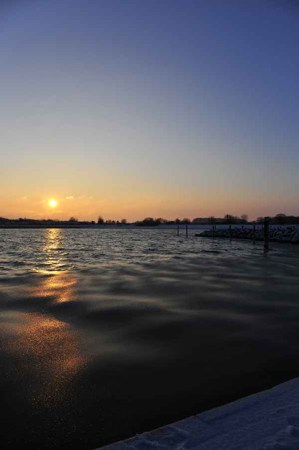 Sonnenuntergang im Winter