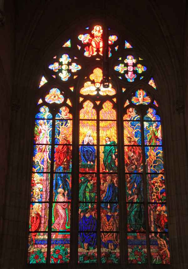 Prag - Glasfenster im St. Veits-Dom 02