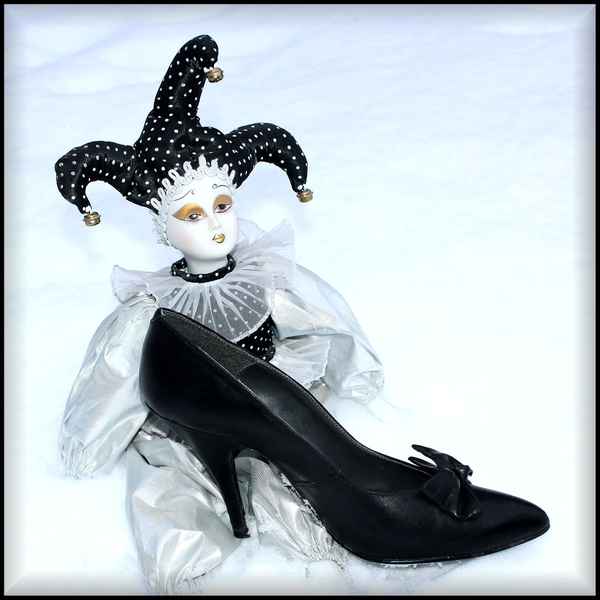 HARLEKINS HIGH HEELS