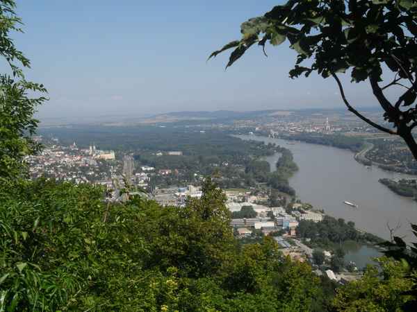 Klosterneuburg vom Leopoldsberg aus