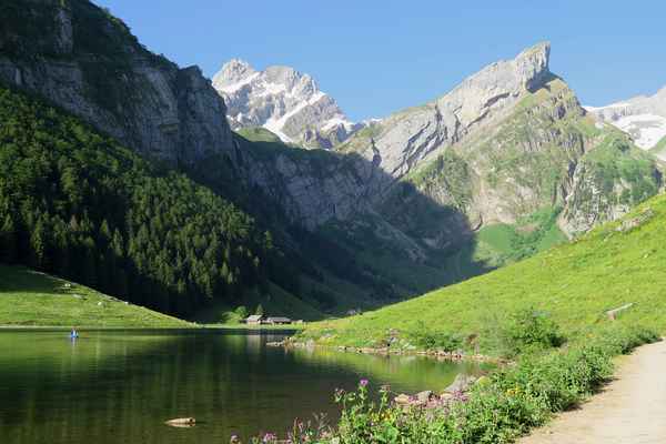 Blick hoch zum Altmann