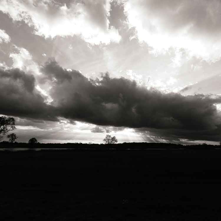 Wolken über der Elbe