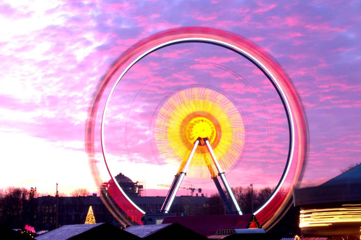 Weihnachtsmarkt mir Riesenrad