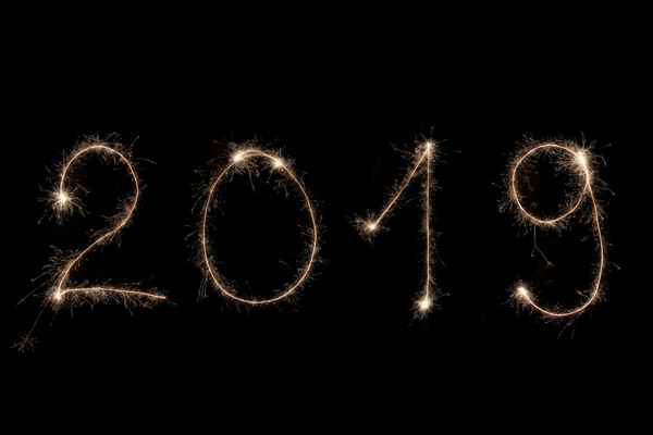 2019 mit Wunderkerzen