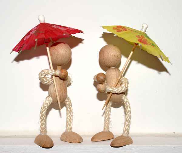 Holzmännchen Begegnung mit Schirmen