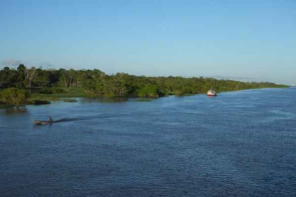 Schiffe auf dem Amazonas