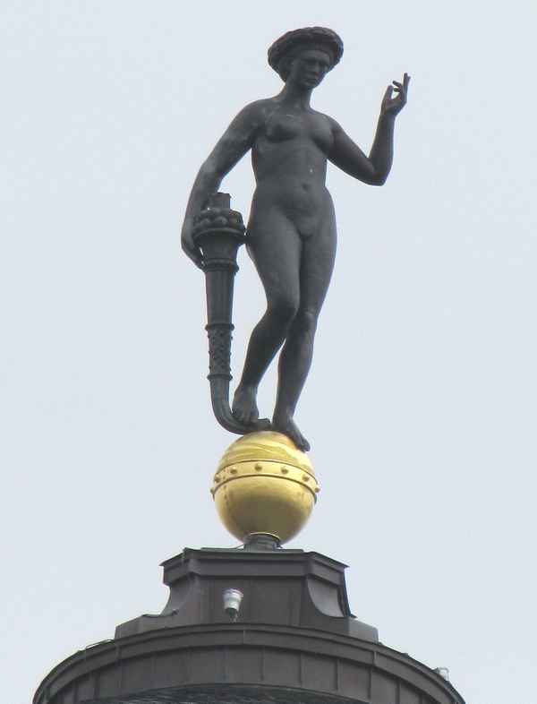 Göttin Fortuna (Turm des Berliner Stadthauses)