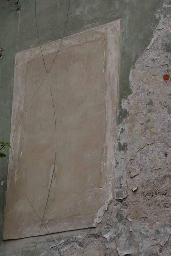 Fenster ohne Glas und Holz
