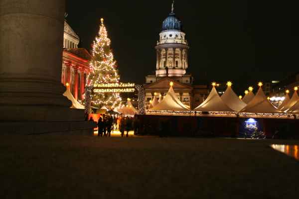 Weihnachtszauber am Gendarmenmarkt in Berlin