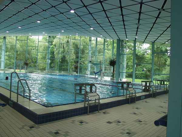 Hallenbad 3