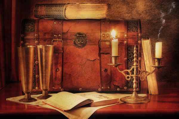 Stilleben im Kerzenschein.