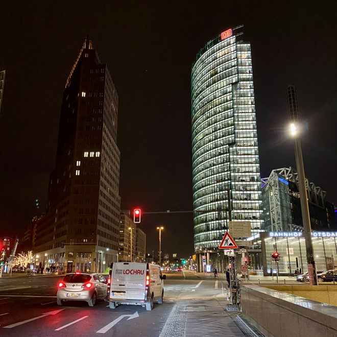 Potsdamer Platz bei Nacht