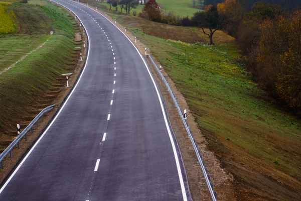 Straßenbau vor Einweihung_4