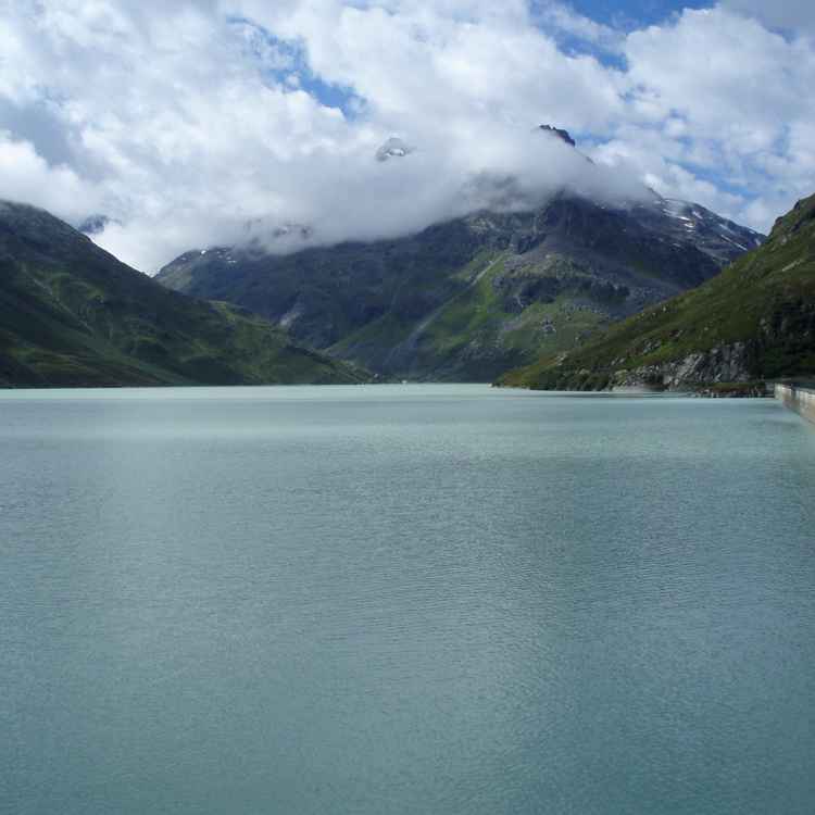 Stausee in den Alpen
