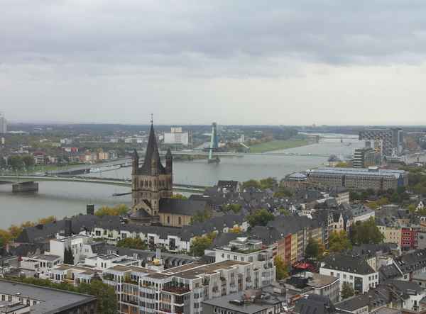 ÜBER DEN DÄCHERN KÖLN´S