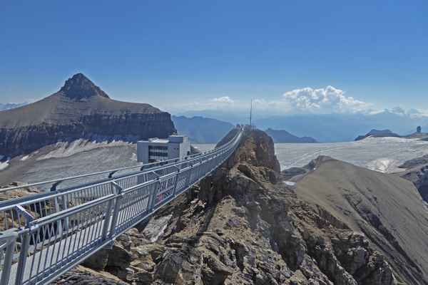 Spannweite 107 Meter