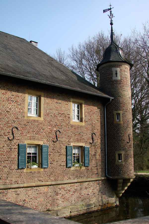 Wasserschloss Burgau zu Düren #4