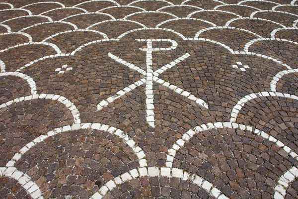 Das Friedenspflaster zu Cles