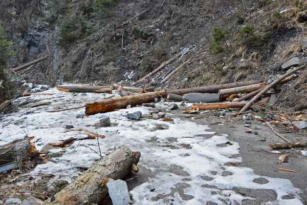 Die Wanderer müssen warten