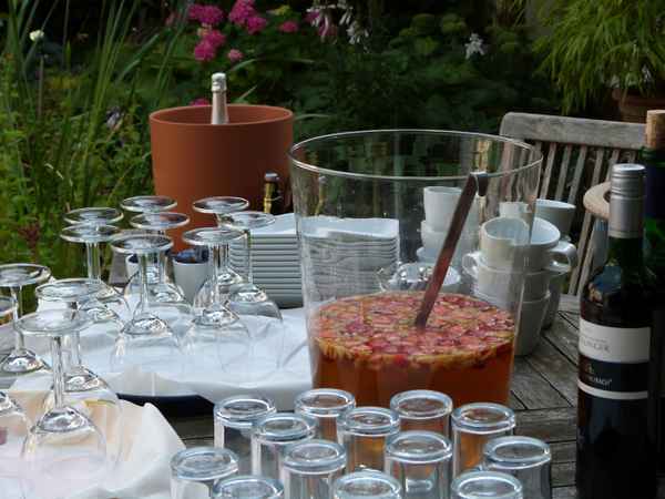 Gartenparty mit Bowle