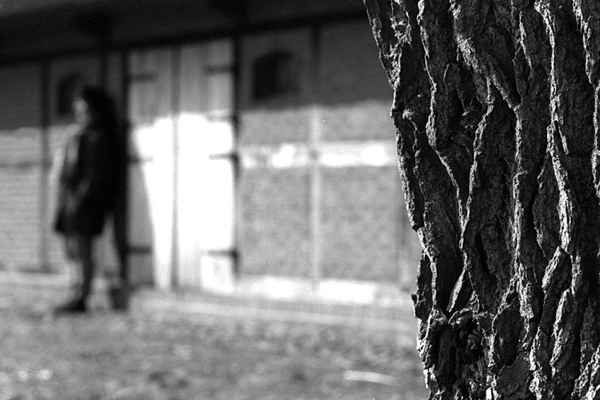 Mensch im Hintergrund