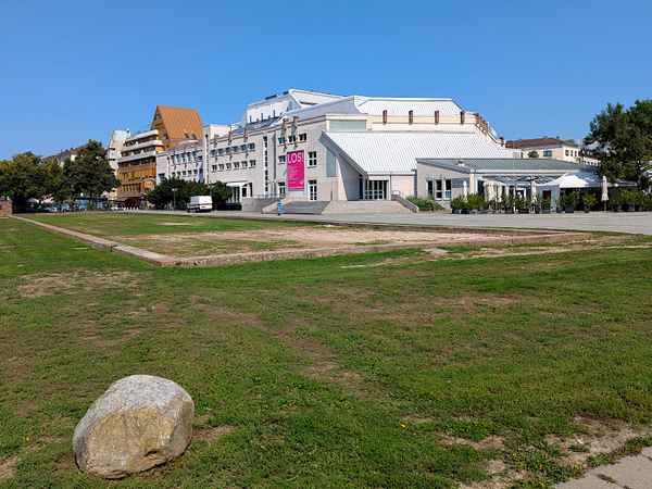 Pforzheim - Waisenhausplatz, Stadttheater, Gelbes Haus
