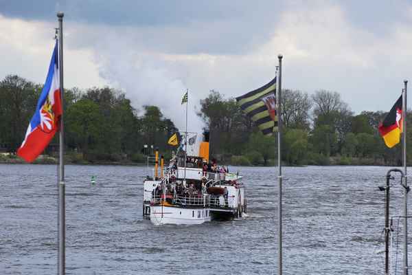 Kurs Elbe. Tag 2015