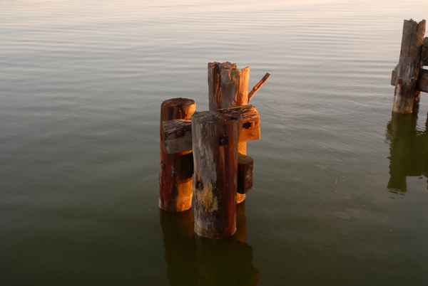 alter Holzsteg am Bodden....