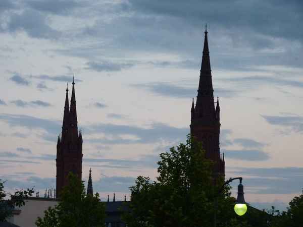 Kirchturm am Abend