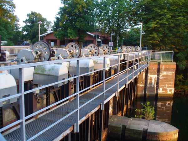 Schleuse des Nord-Ostsee-Kanals in Kiel-Holtenau