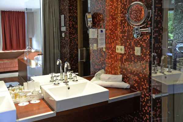 Hotelzimmer, Badezimmer