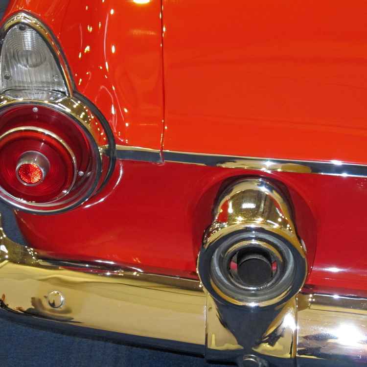 02_Ford_Thunderbird_1955_Detail_Rücklicht