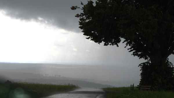 Prasselnder Starkregen