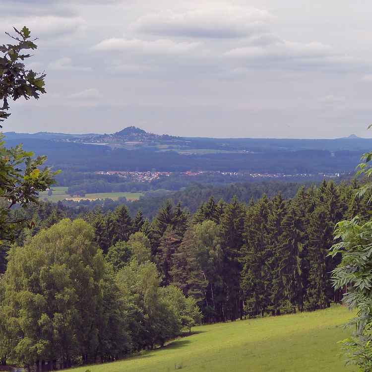 Blick zur Basaltkegel Parkstein