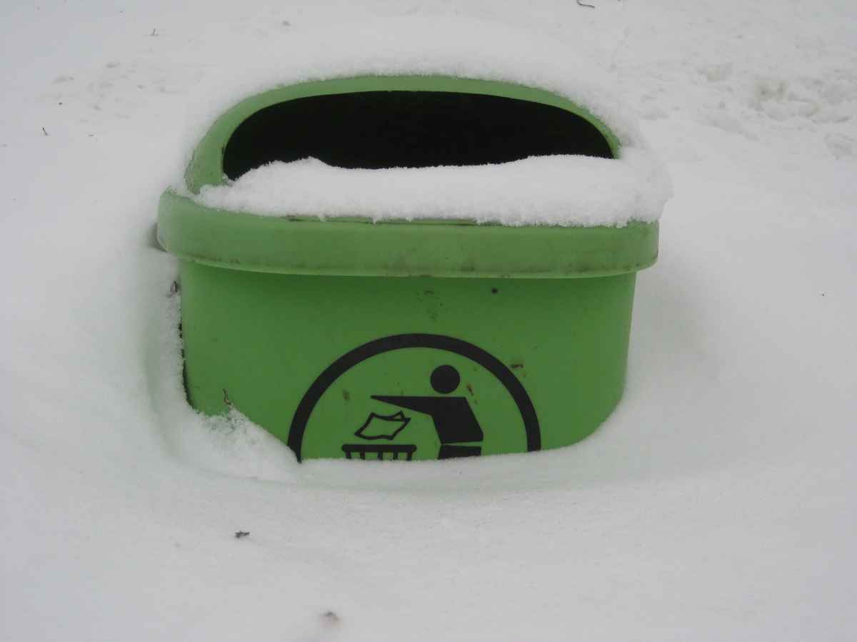 Unerreichbarer Mülleimer