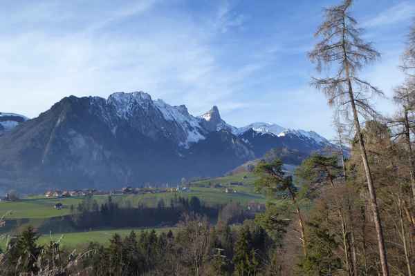 Stockhorn in der Ferne