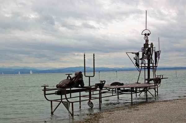 Moderne Kunst am See