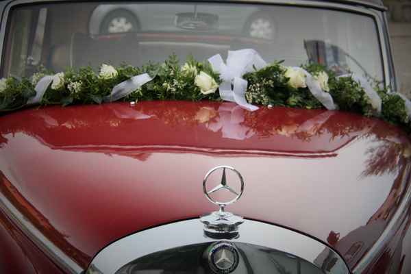 Betagte Hochzeitskutsche