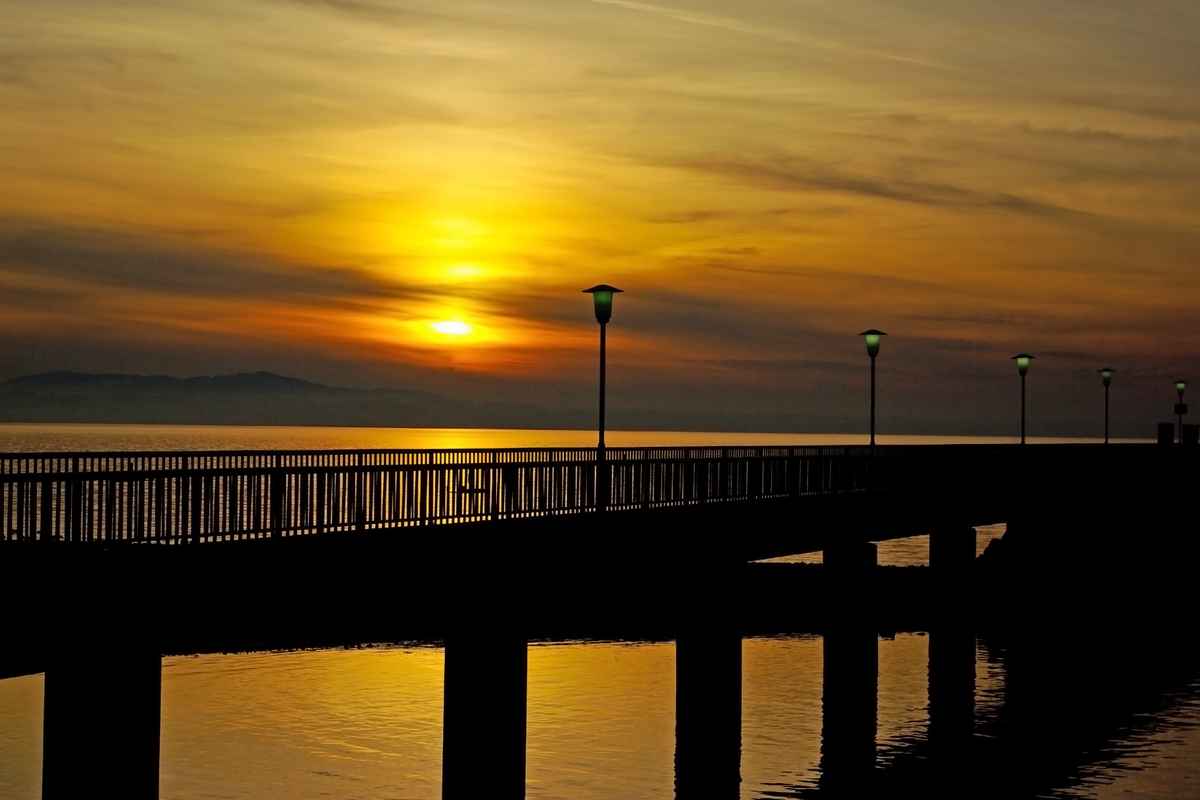 Wenn die Sonne im See versinkt